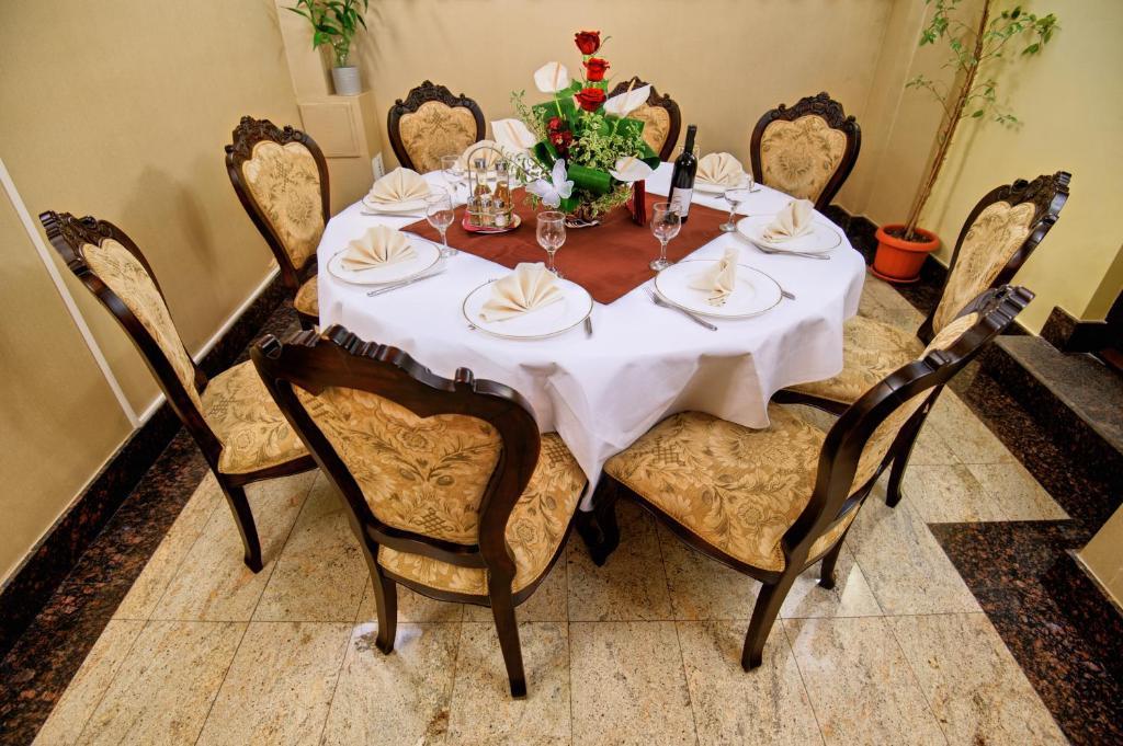 Hotel Carol Constanţa Cameră foto